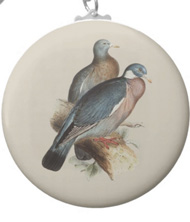 Keychains with bird drawings from the works of John Gould 